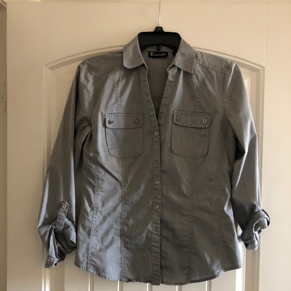 NY&Co 7th Avenue Gray button down top, Size Small